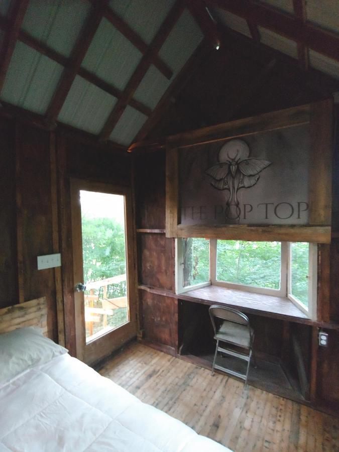 Lost River Hostel Френч Лик Екстериор снимка