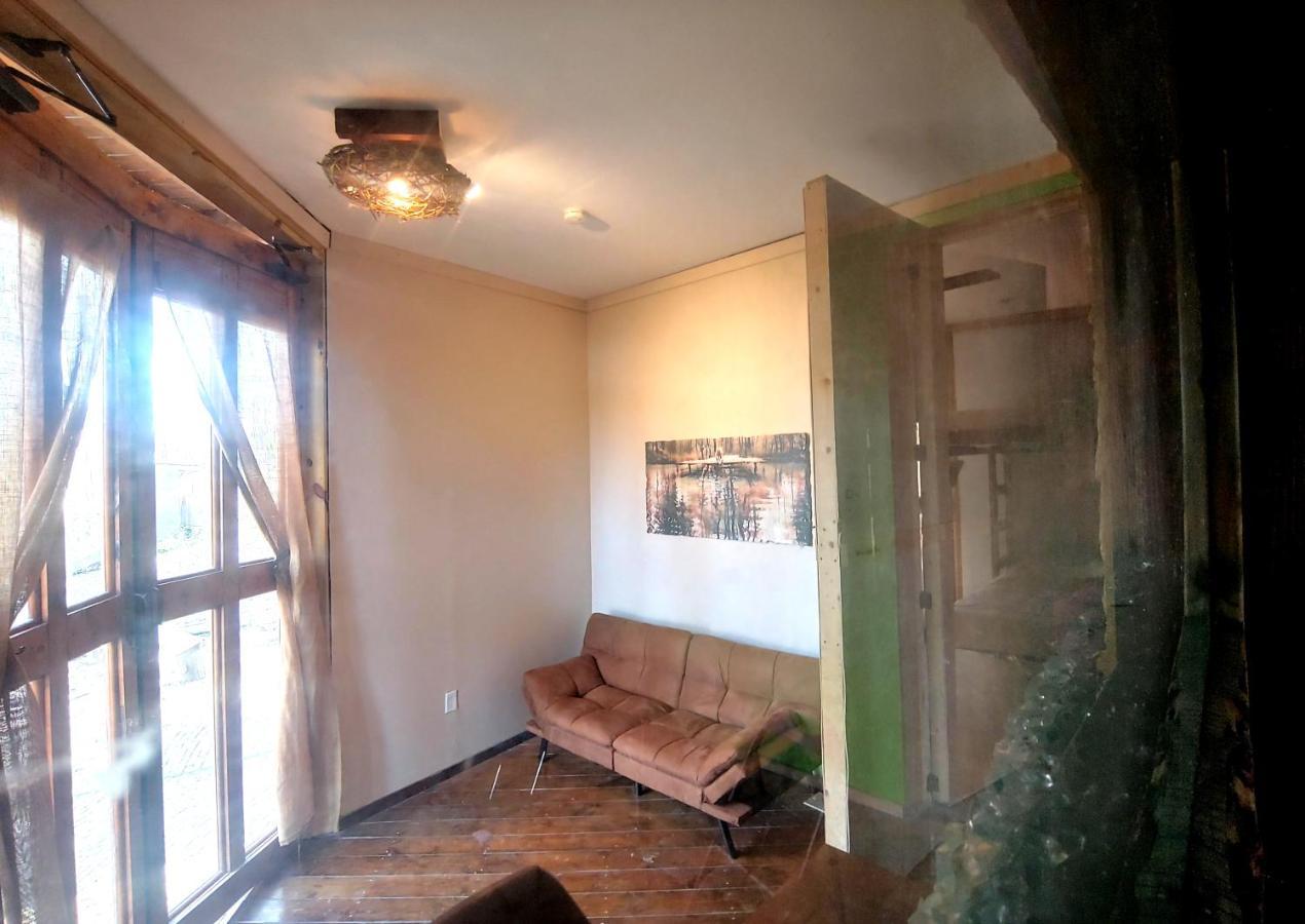 Lost River Hostel Френч Лик Екстериор снимка